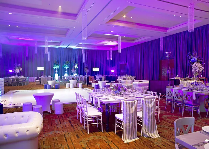 Live Aqua Ciudad De Bosques De Lomas 5*